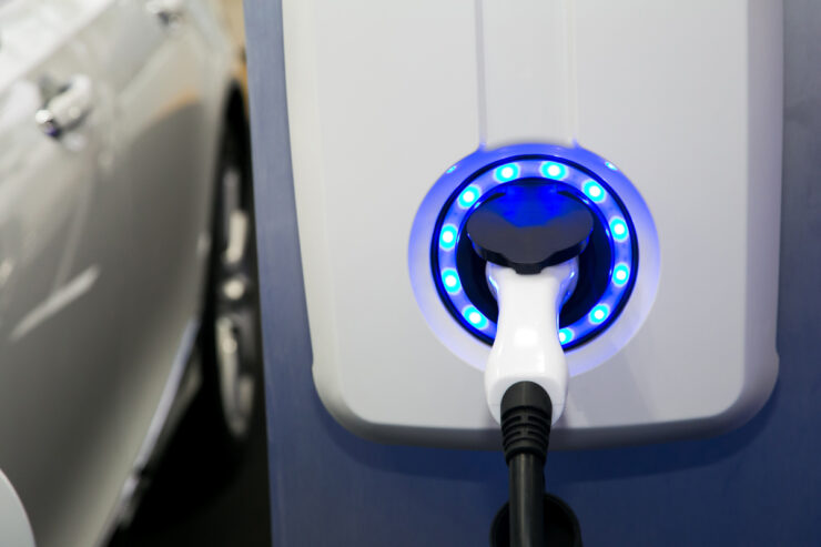 Chargeur de voiture électrique pas cher : que choisir ?